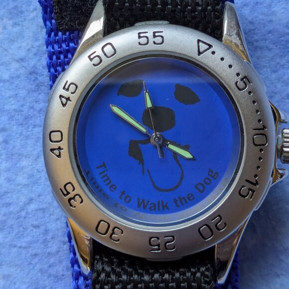 "Time to walk the dog" watch - Picture 5 of 7